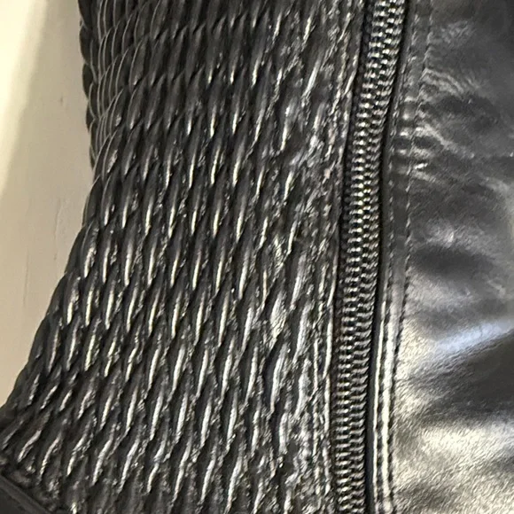 Black Knee-High Women's Boots features zipper on side and gold around the heels - Picture 10 of 11